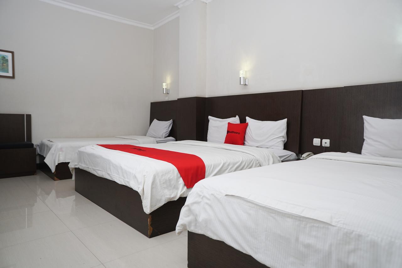 Hotel Reddoorz @ Cihampelas 3