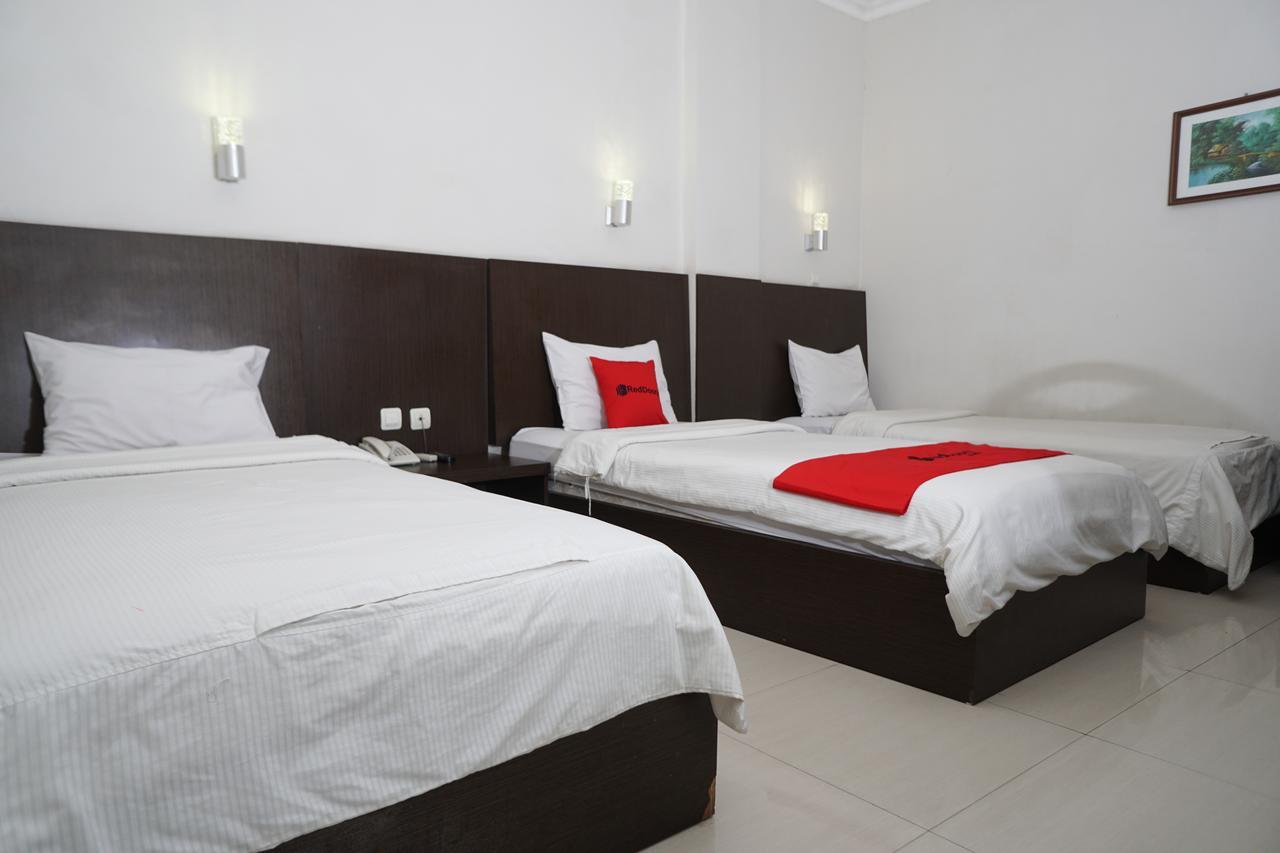 Hotel Reddoorz @ Cihampelas 3
