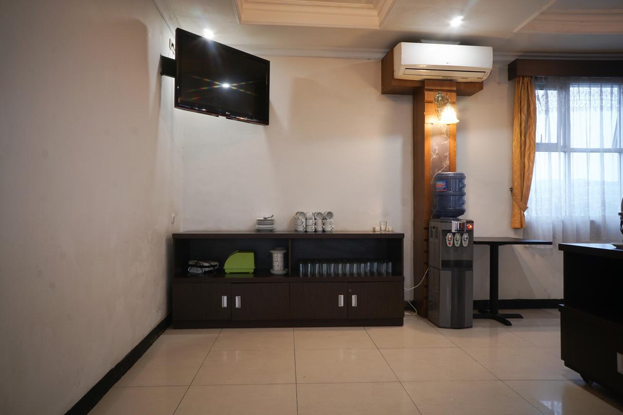 Reddoorz @ Cihampelas 3 Hotel Bandung