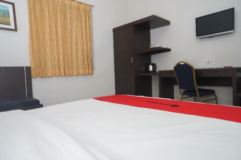 Reddoorz @ Cihampelas 3 Hotel 2*